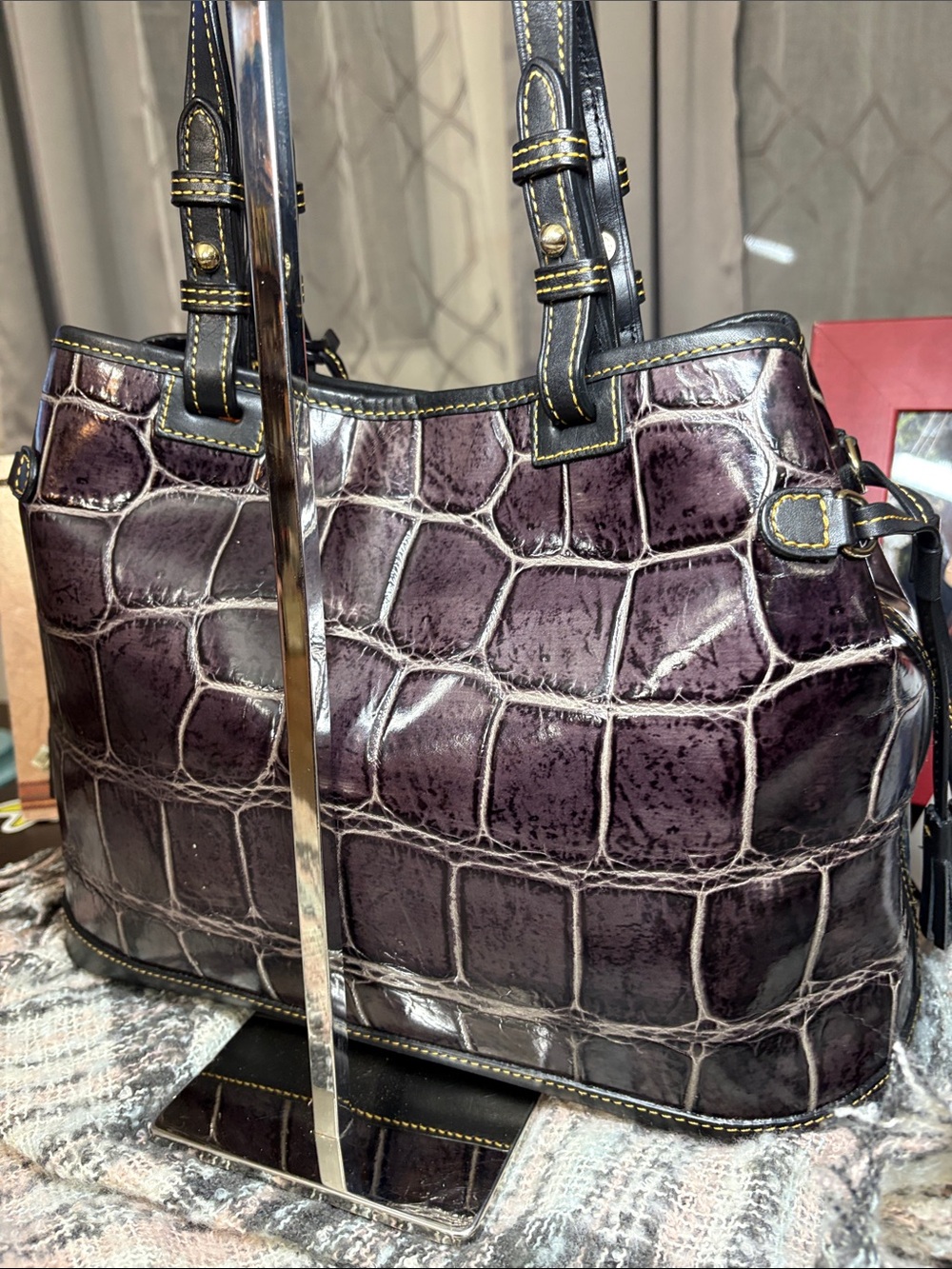 Collectible Vintage Dooney & Bourke “English Botanical” Croc Embossed Large Tote - Picture 8 of 16